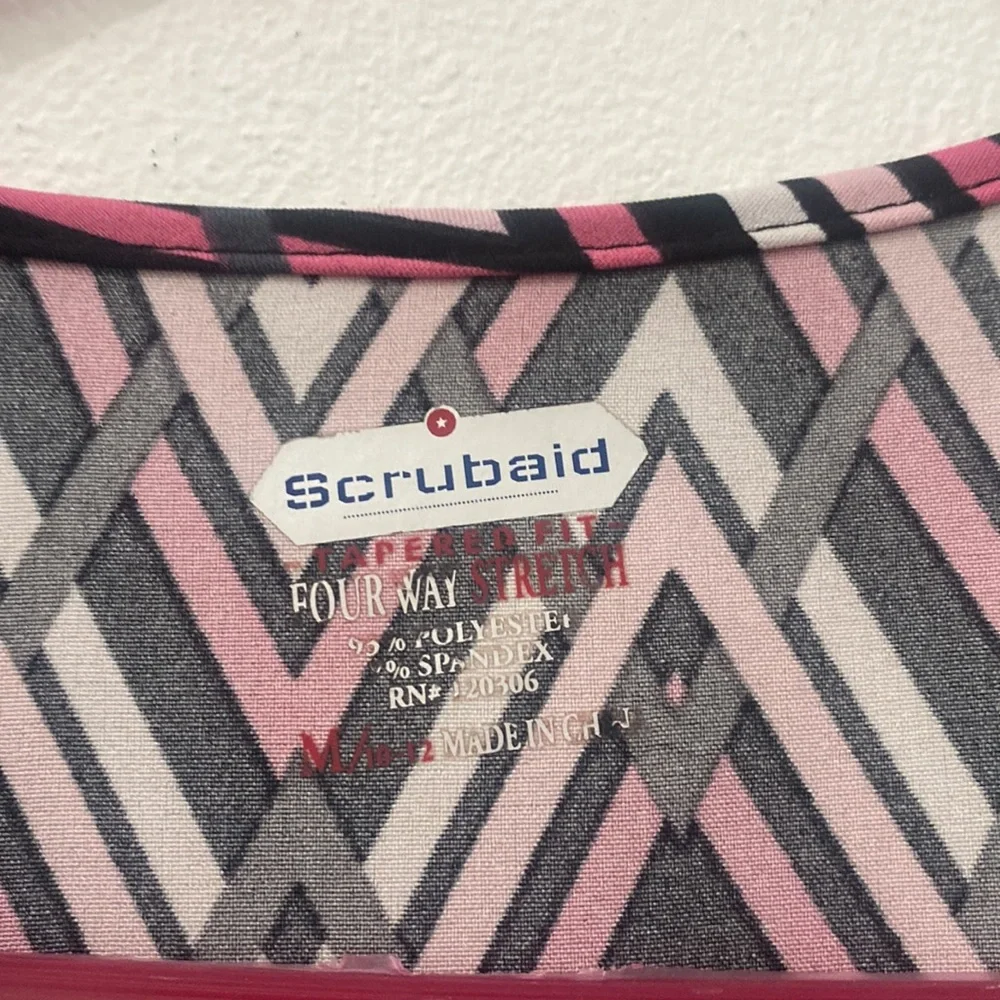 Scrub top - Picture 3 of 3